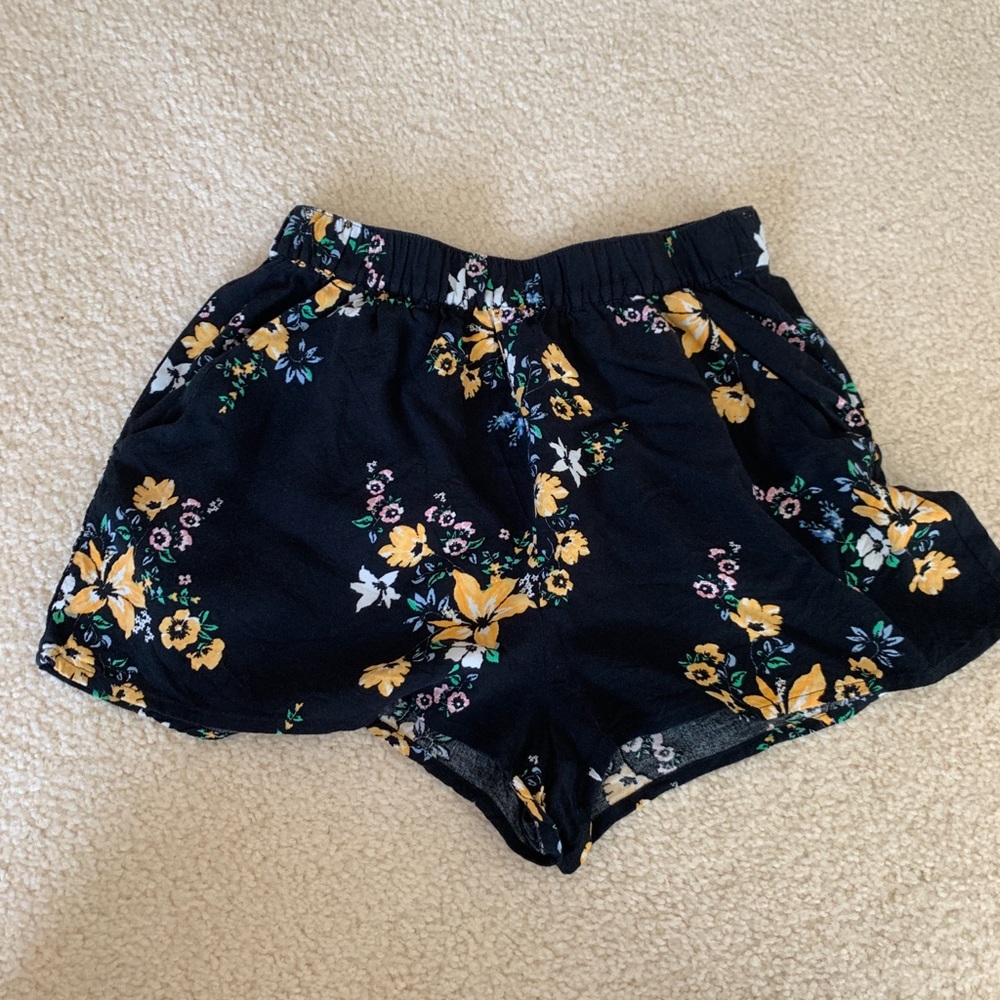 Patterned floral shorts